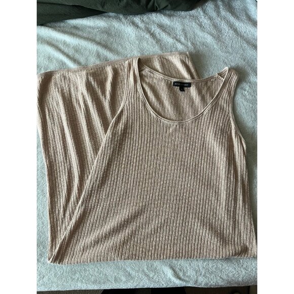 Dress - Picture 1 of 4